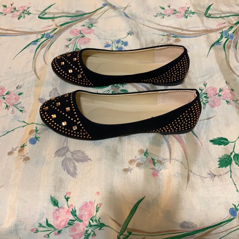 NIB Black and Brown Bejeweled Flats - Picture 3 of 8